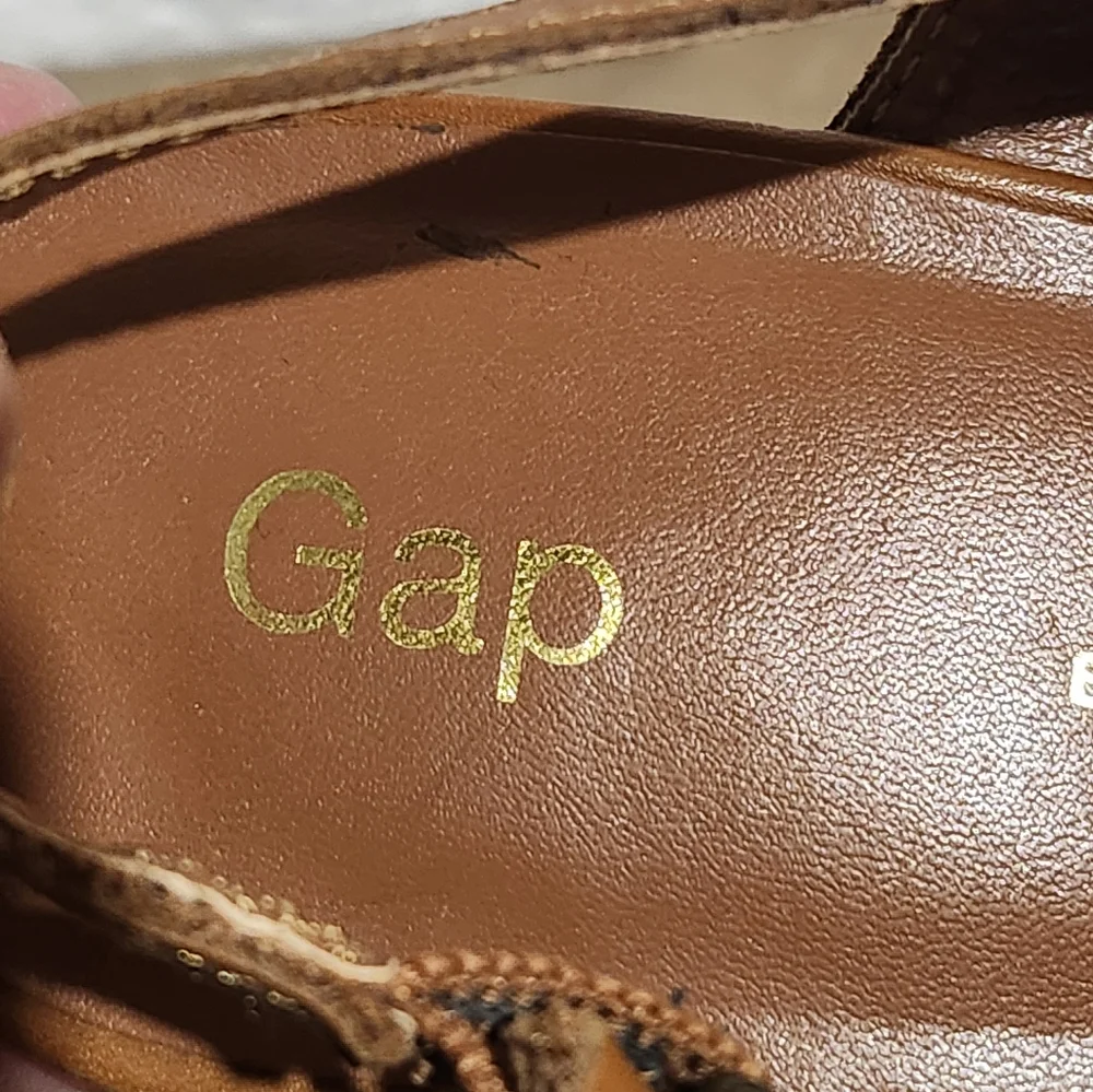 Gap Women's‎ Brown and Gold Wedge Sandals size 10